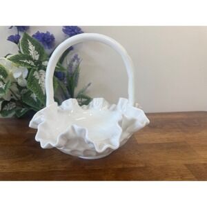 Vintage White Milk Glass Basket Ruffled‎ Edge Handle Wedding Centrepiece Dish